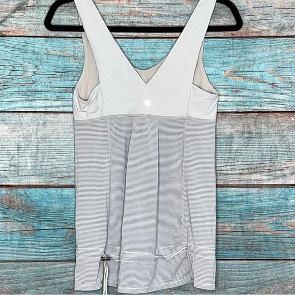 Lululemon Hustle & Bustle Tank Top 6 Grey Striped Drawcord Waist Cinch Athletic - Picture 12 of 15
